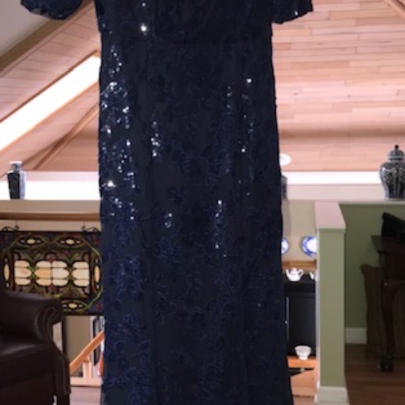 NWT Ralph Lauren Navy off the shoulder gown - Picture 3 of 5